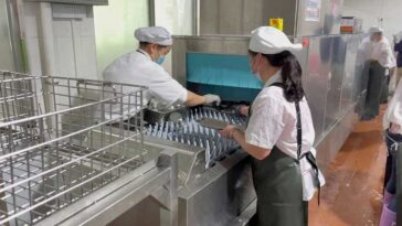 Flight-Type Dishwasher: Centralized Dishwashing for Hotels