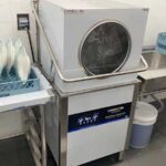 Hood Type Dishwasher: Reduce Labor Costs in Restaurant Kitchens